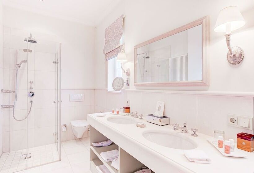舒适的小型套房, Wald & Schlosshotel Friedrichsruhe