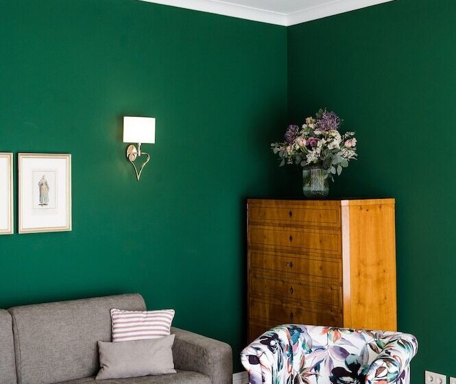 جناح جونيور كومفورت, Wald & Schlosshotel Friedrichsruhe