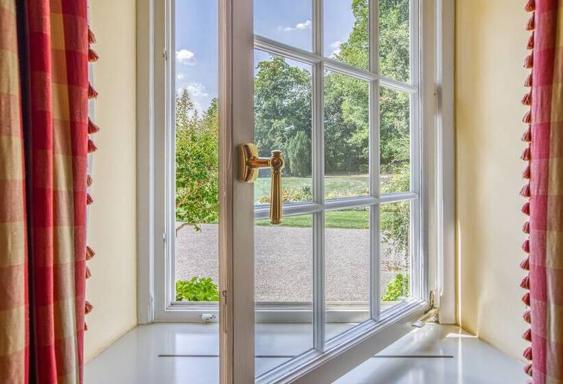 جناح ديلوكس, Wald & Schlosshotel Friedrichsruhe