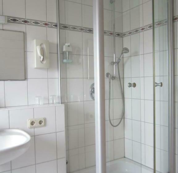 غرفة قياسية, Waldparkstube