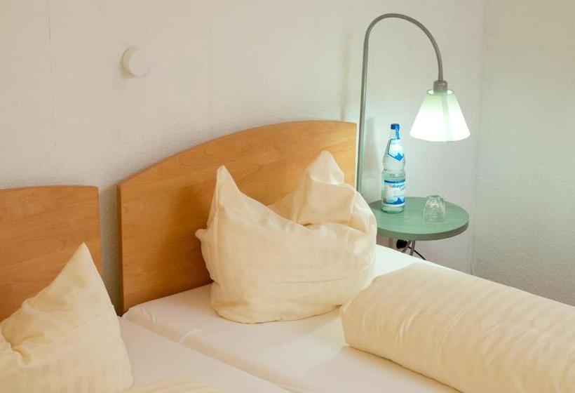 Номер Стандарт с Балконом, Landhotel Westerwald