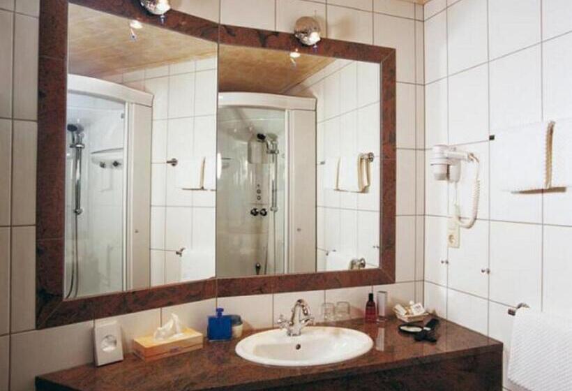 اتاق استاندارد با بالکن, Moselstern Hotel Brixiade &triton