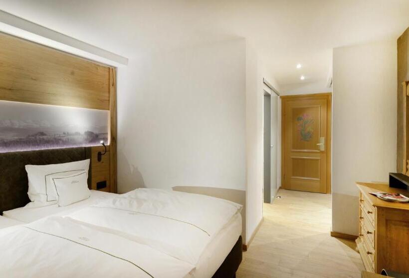 디럭스 룸, Berghotel Jägerhof S