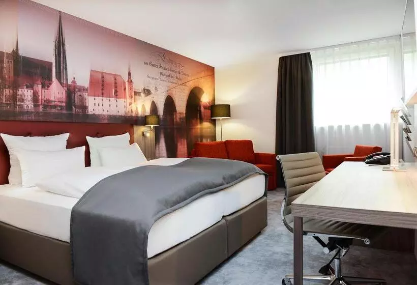 Superior-huone, Atrium im Park Hotel Regensburg