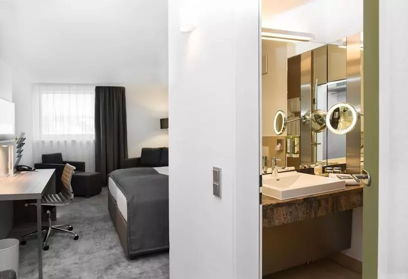 Superior-huone, Atrium im Park Hotel Regensburg