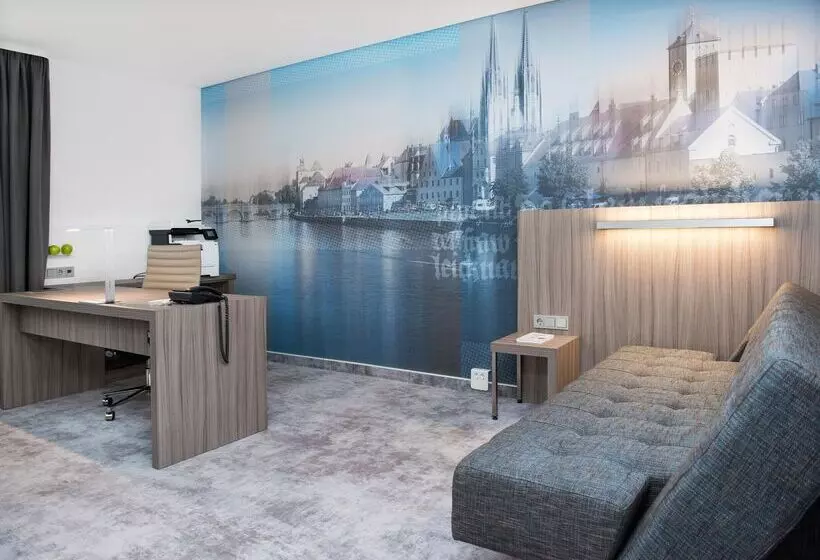 Sviitti, Atrium im Park Hotel Regensburg