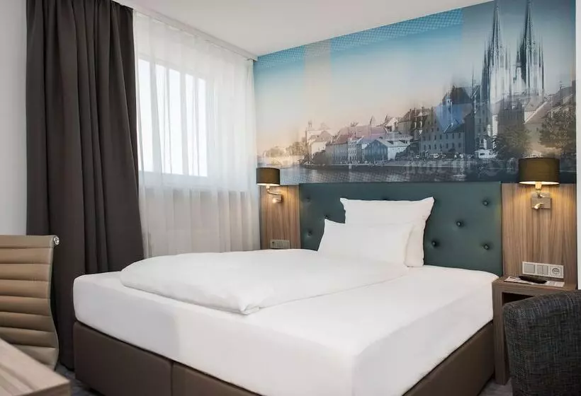 Bisneshuone, Atrium im Park Hotel Regensburg