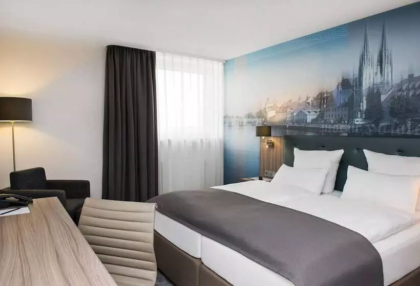 Bisneshuone, Atrium im Park Hotel Regensburg