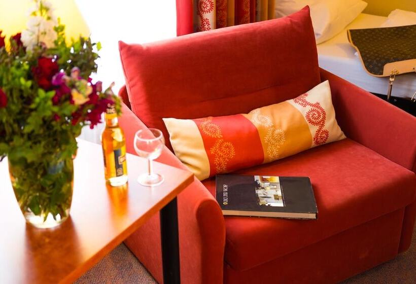 اتاق استاندارد سه نفره, Concorde