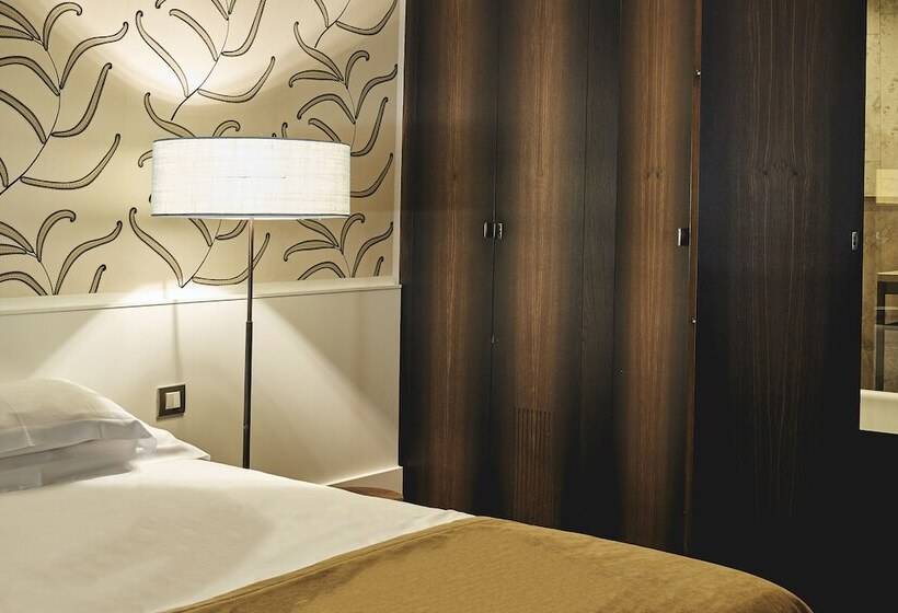 اتاق سوپریور, Cortiina