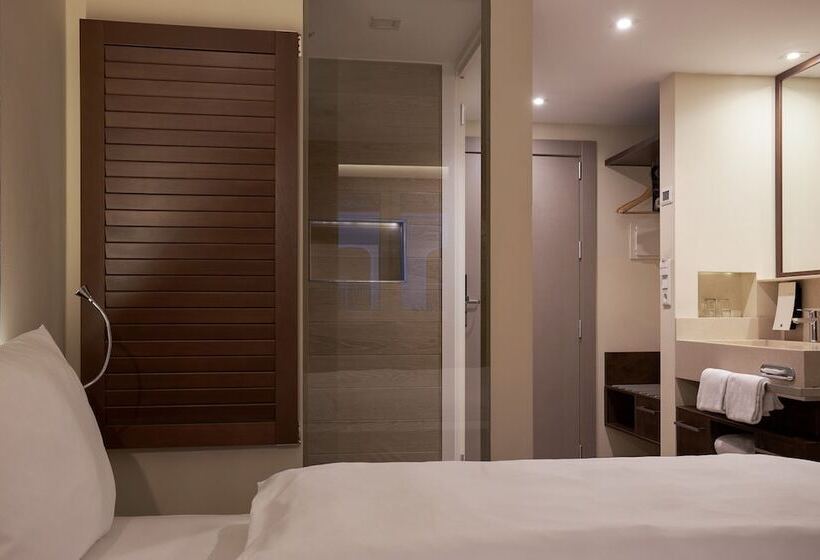 스탠다드 싱글 룸, Gio