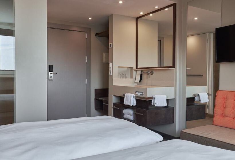 스탠다드 싱글 룸, Gio