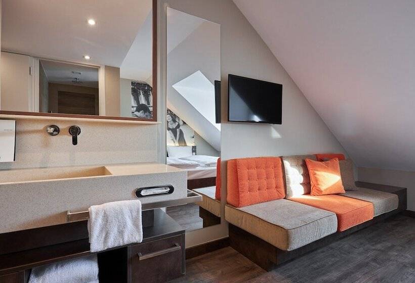 스탠다드 룸, Gio