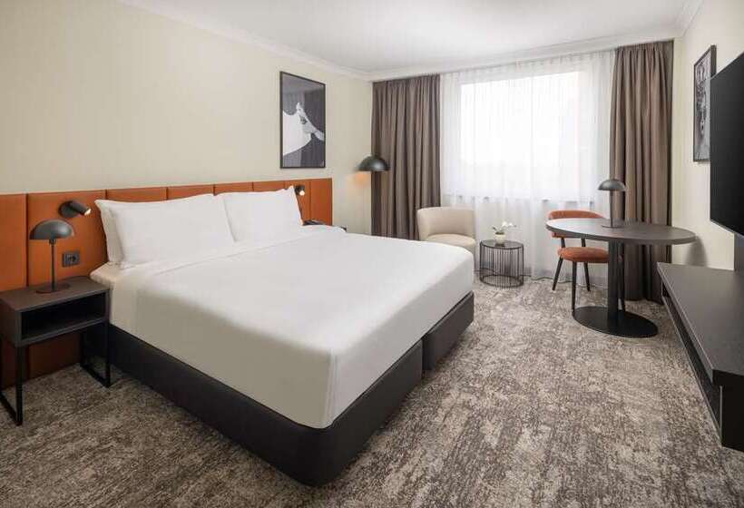带大床的行政房间, Hilton Munich City