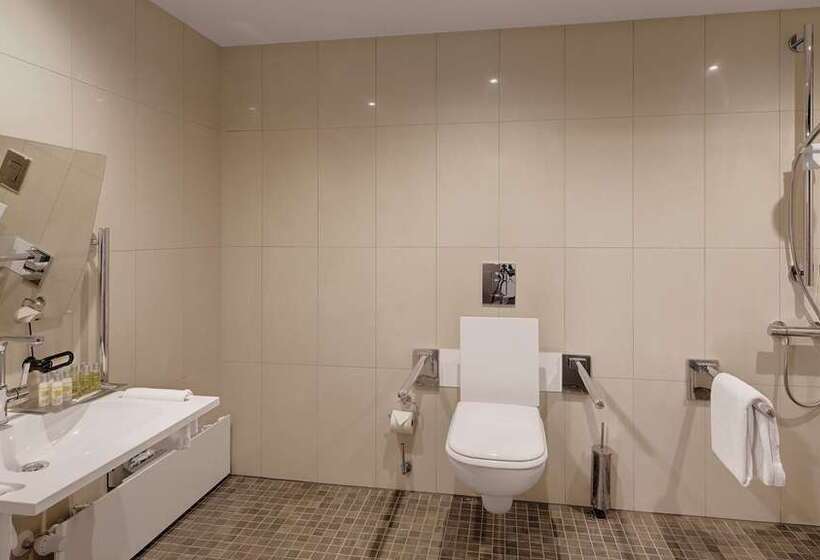 장애인을 위한 스탠다드 룸, Hilton Munich City