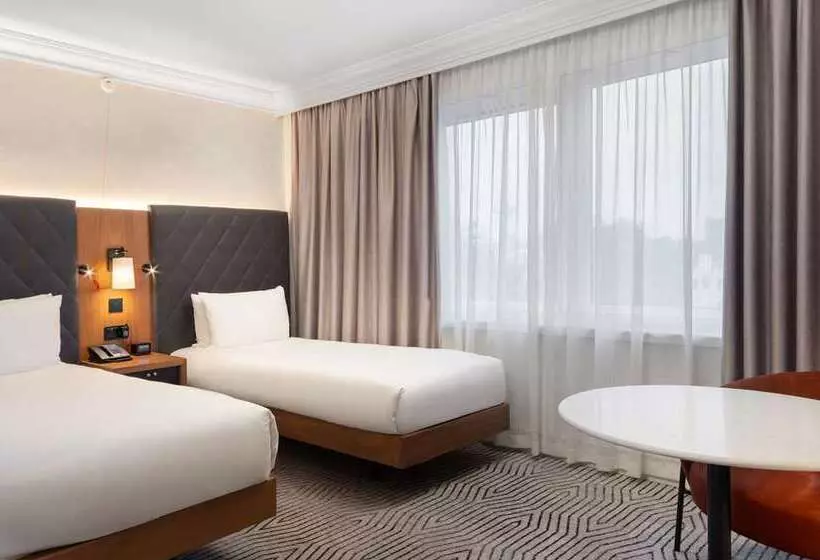 身障者適用スタンダードルーム, Hilton Munich City