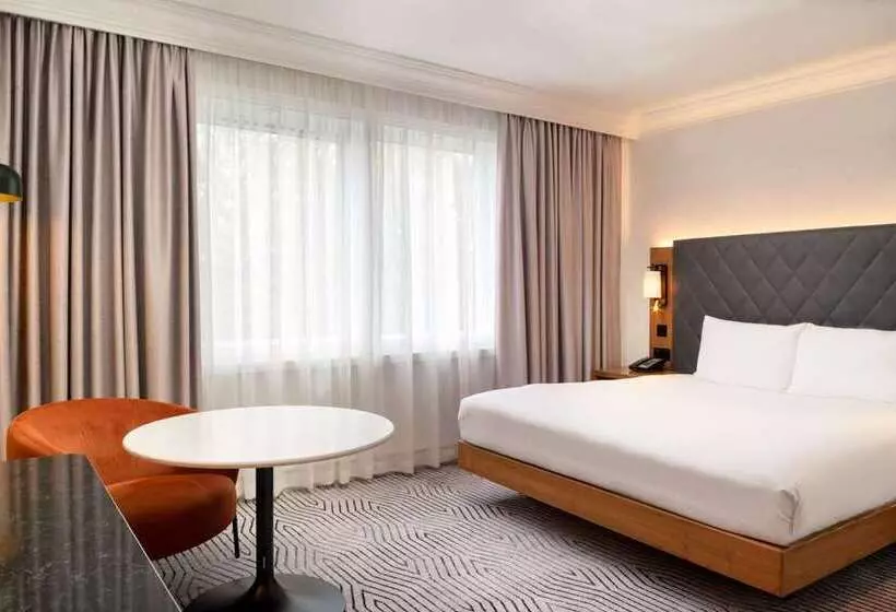 身障者適用スタンダードルーム, Hilton Munich City