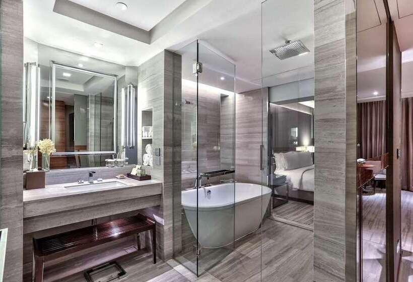 带大床的行政房间, Hilton Munich City