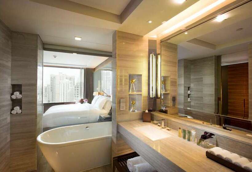 이그제큐티브 룸 킹사이즈 침대, Hilton Munich City