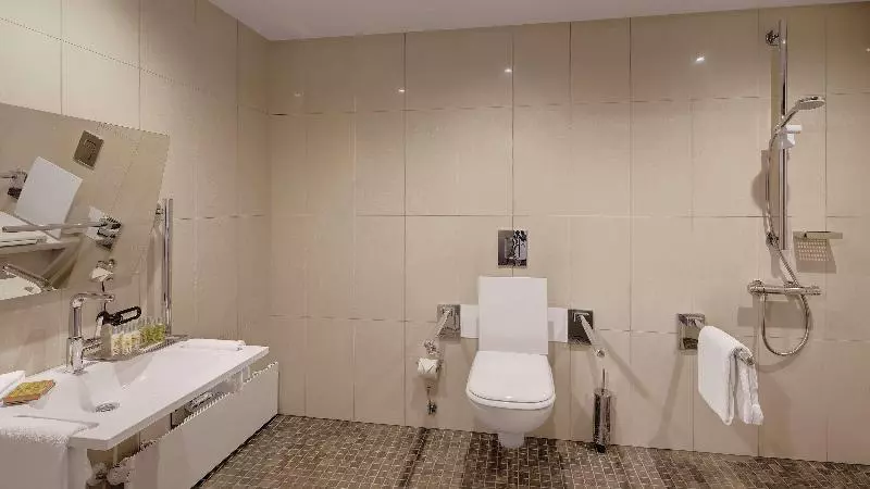 身障者適用スタンダードルーム, Hilton Munich City