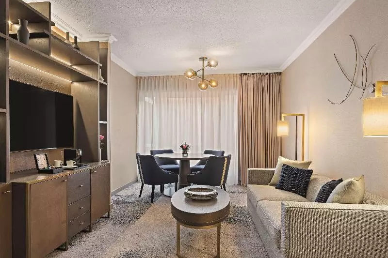 Junior Suite King Bed