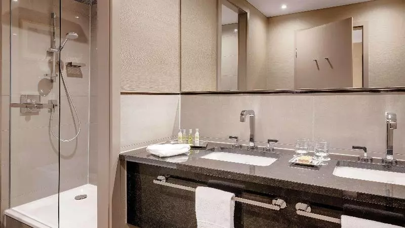 キングサイズベッドのジュニアスイート, Hilton Munich City