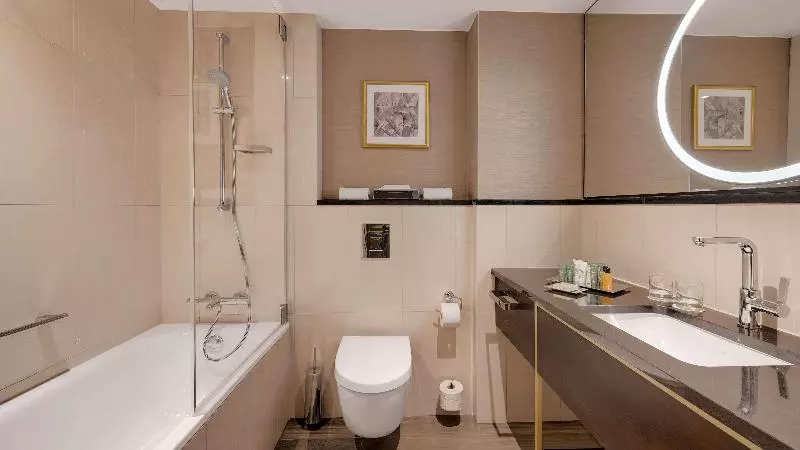 キングサイズベッドのエクゼクティブルーム, Hilton Munich City