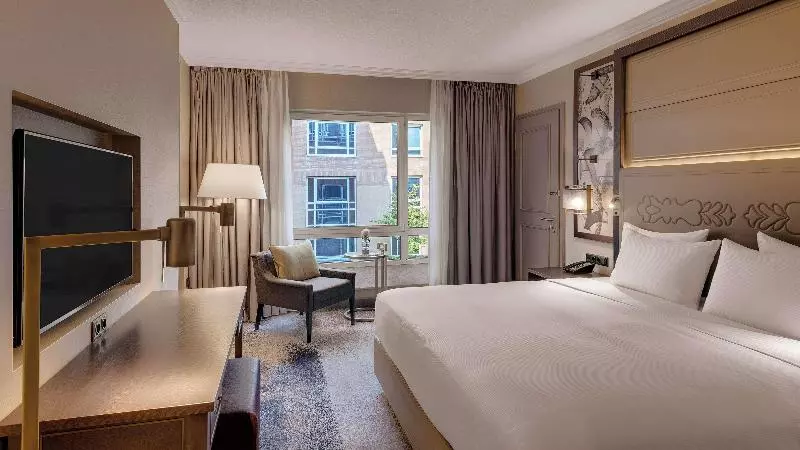 Executive Suite King Bed