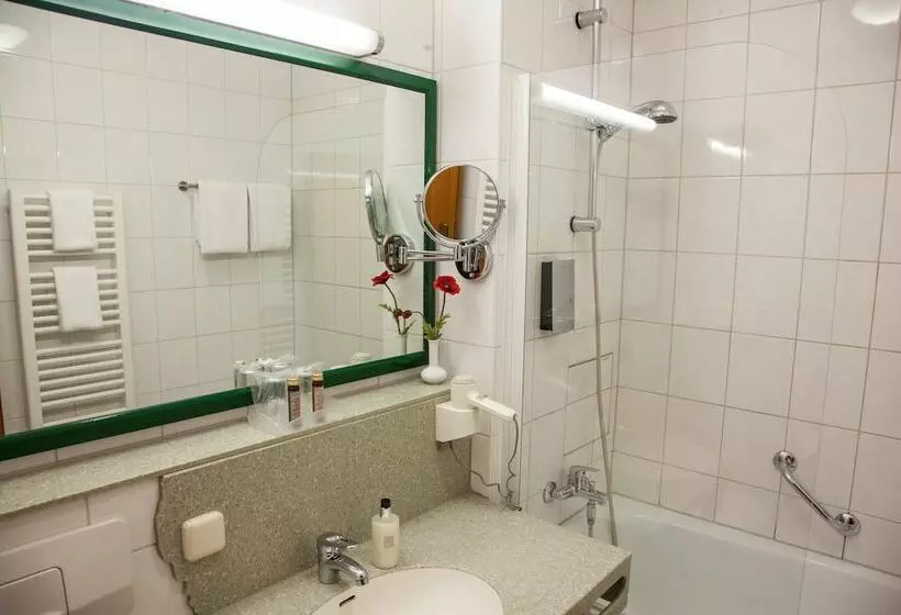 اتاق کلاس بیزنس, Kastanienhof