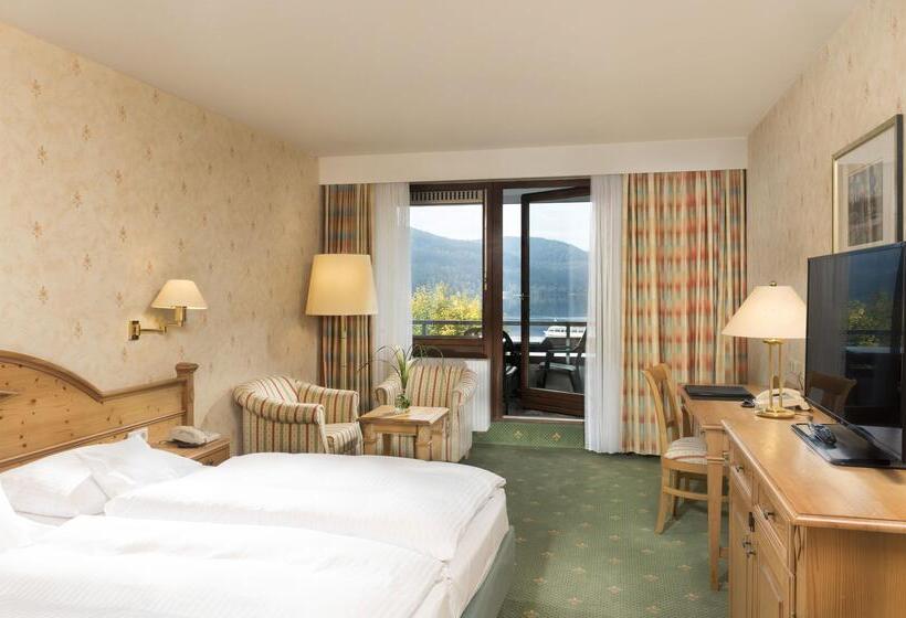 غرفة سوبيريور, Maritim Titisee