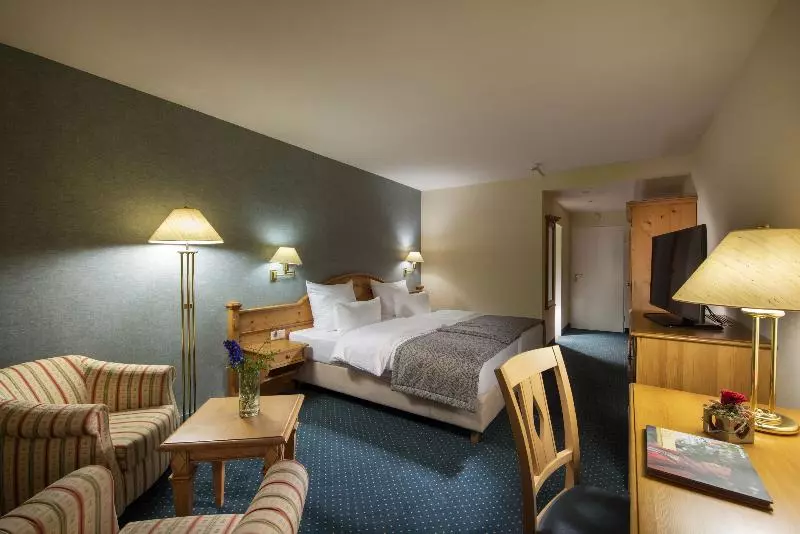 スーペリアシングルルーム, Maritim Titisee