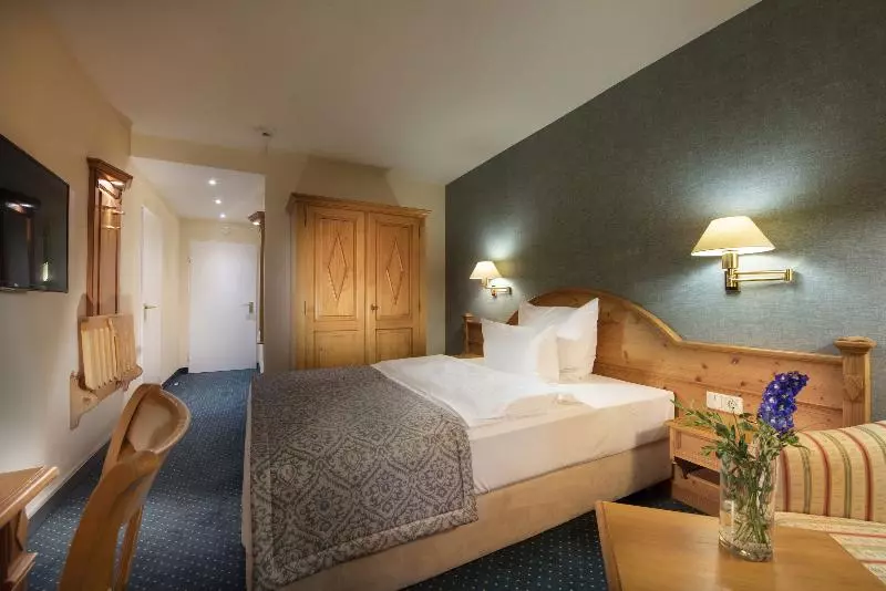 スーペリアシングルルーム, Maritim Titisee