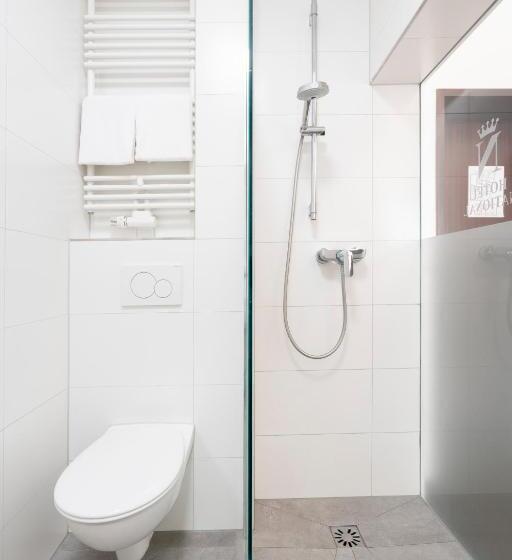 Klassisches Zimmer, National