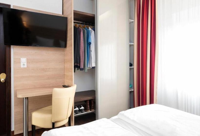 Klassisches Zimmer, National