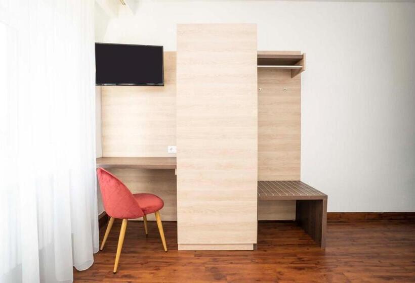 Klassisches Zimmer, National