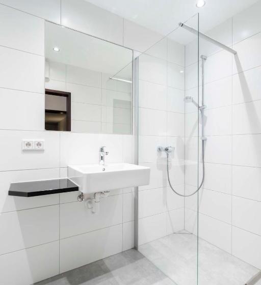 3-Bett-Standardzimmer, National