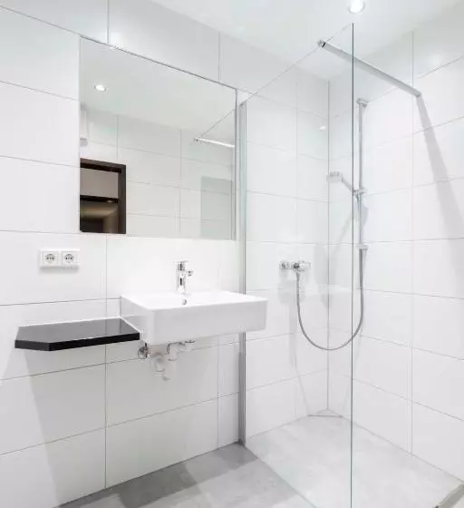 Quarto Triplo Estandar, National