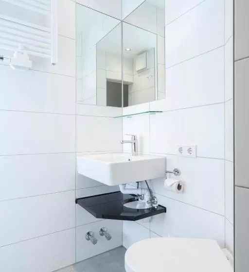 Quarto Basic, National