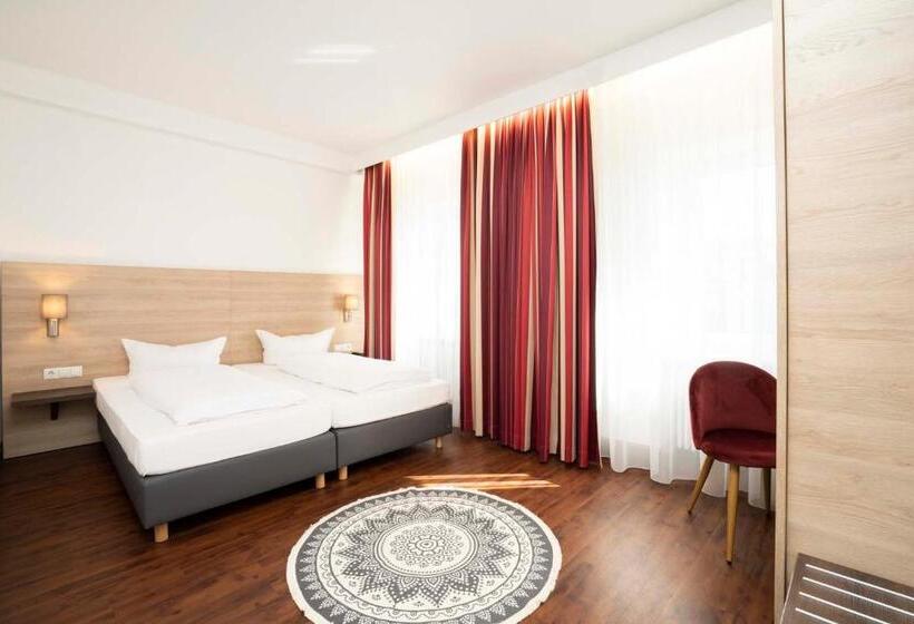 Klassisches Zimmer, National