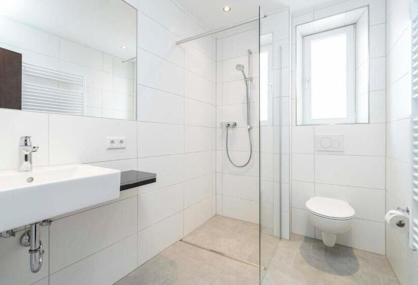 Klassisches Zimmer, National