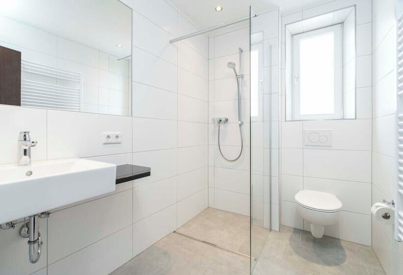 Klassisches Zimmer, National