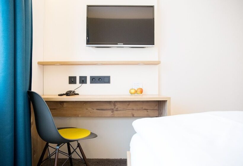 Quarto standart individual, Rad