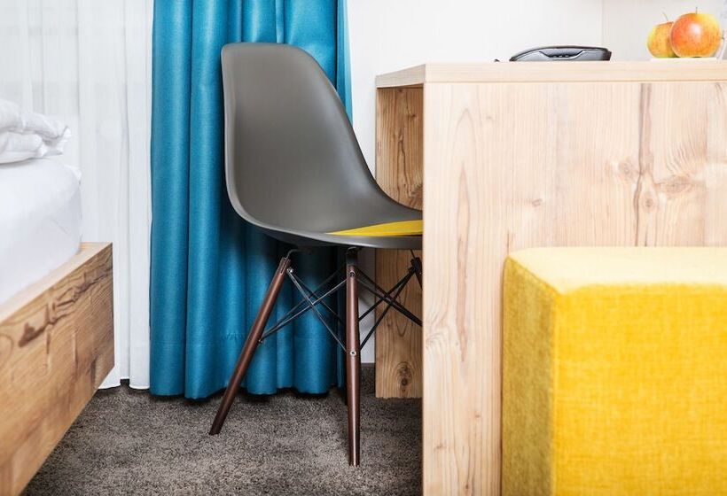 Quarto standart individual, Rad