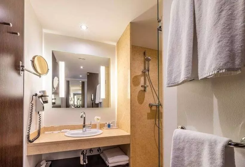 Superior-huone, Radisson Blu Hotel Erfurt