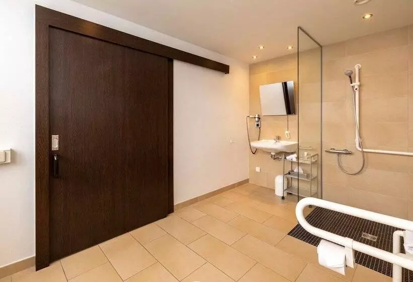 Superior-huone, Radisson Blu Hotel Erfurt