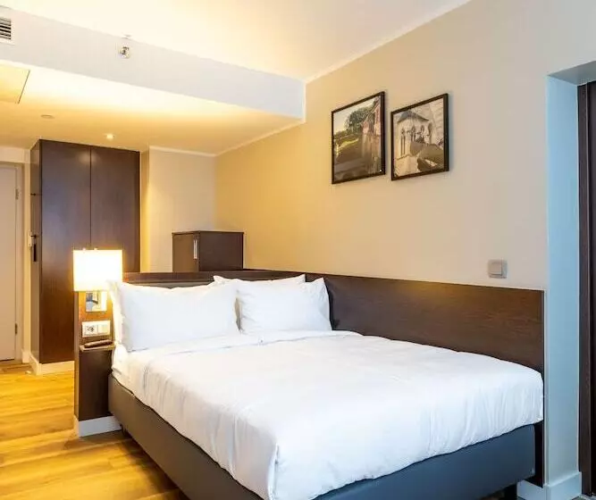 Superior-huone, Radisson Blu Hotel Erfurt