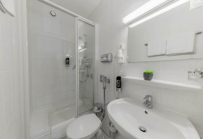 اتاق استاندارد, Royal