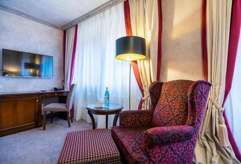 Номер бизнес-класса, Schlosshotel Weyberhöfe