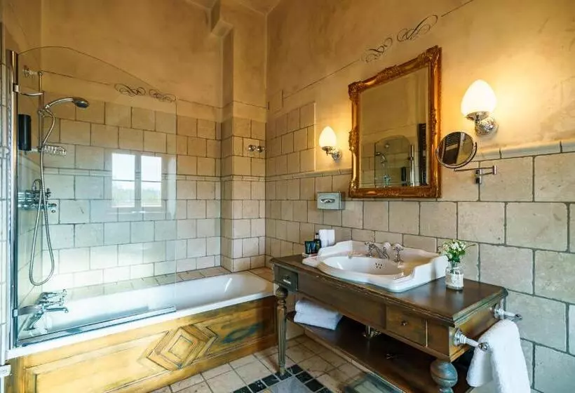 اتاق سوپریور, Schlosshotel Weyberhöfe
