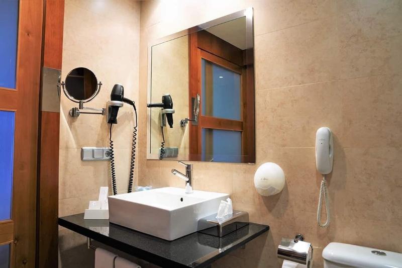 스탠다드 룸, Tilman Riemenschneider